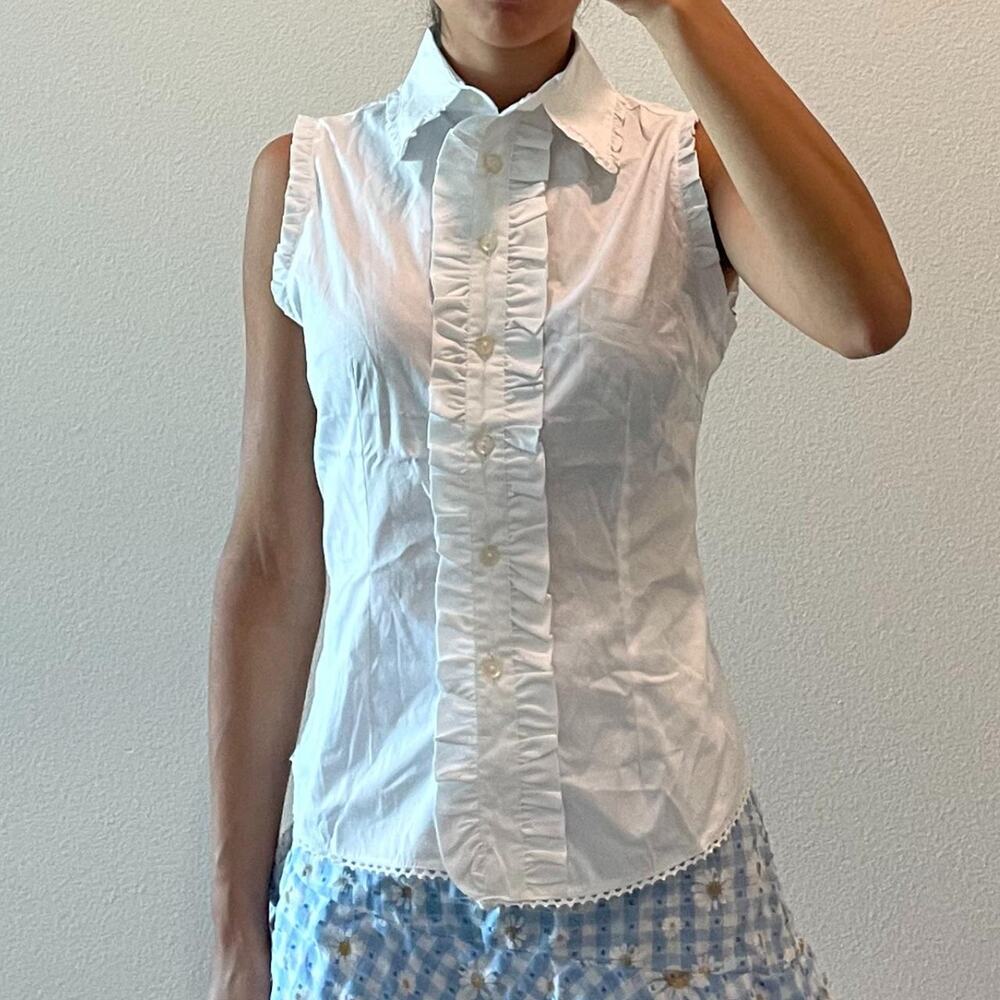White Buttoned Shirt - Picture 2 of 5